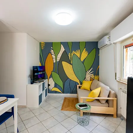 Guesthost - Dolce Flat Near The