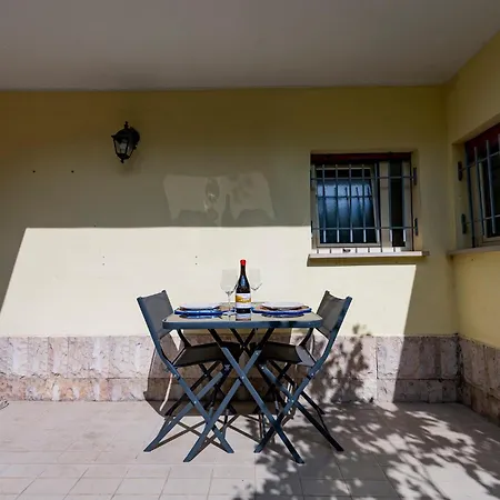 Guesthost - Dolce Flat Near The